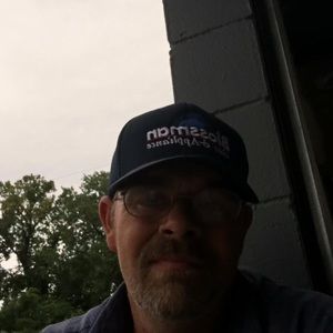 Meet your Posher, Logan